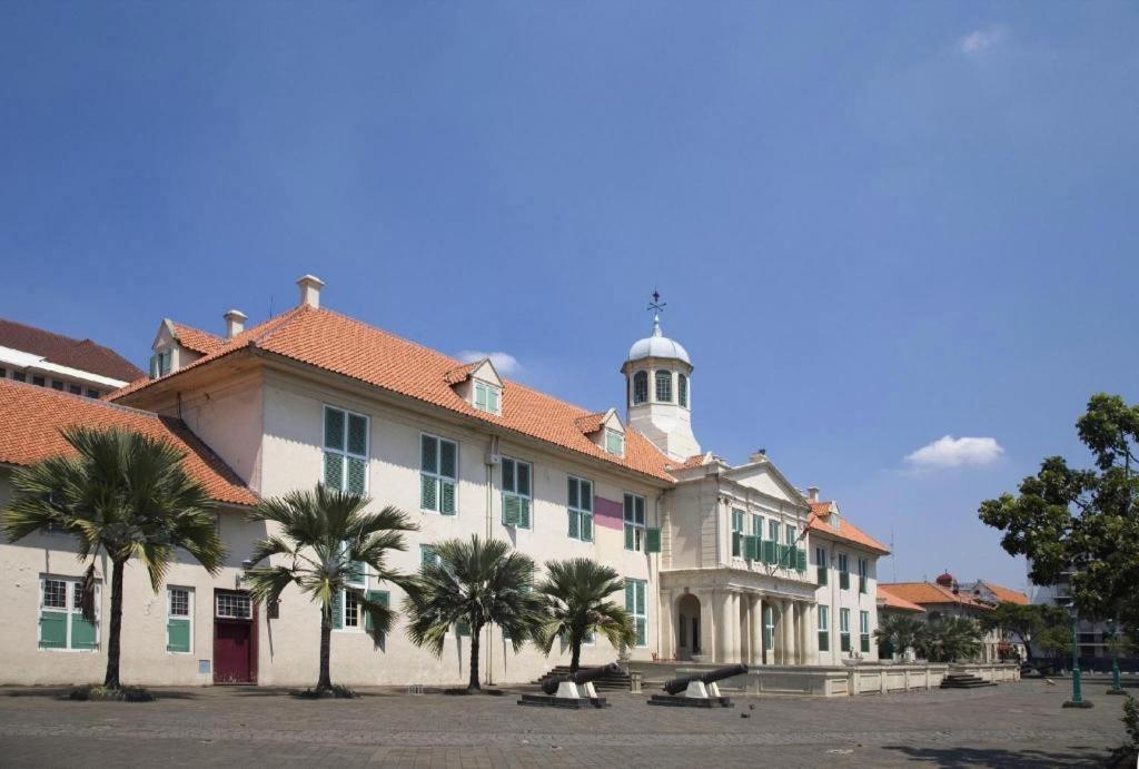 Oriental Residence Pasar Baru Jakarta Bagian luar foto